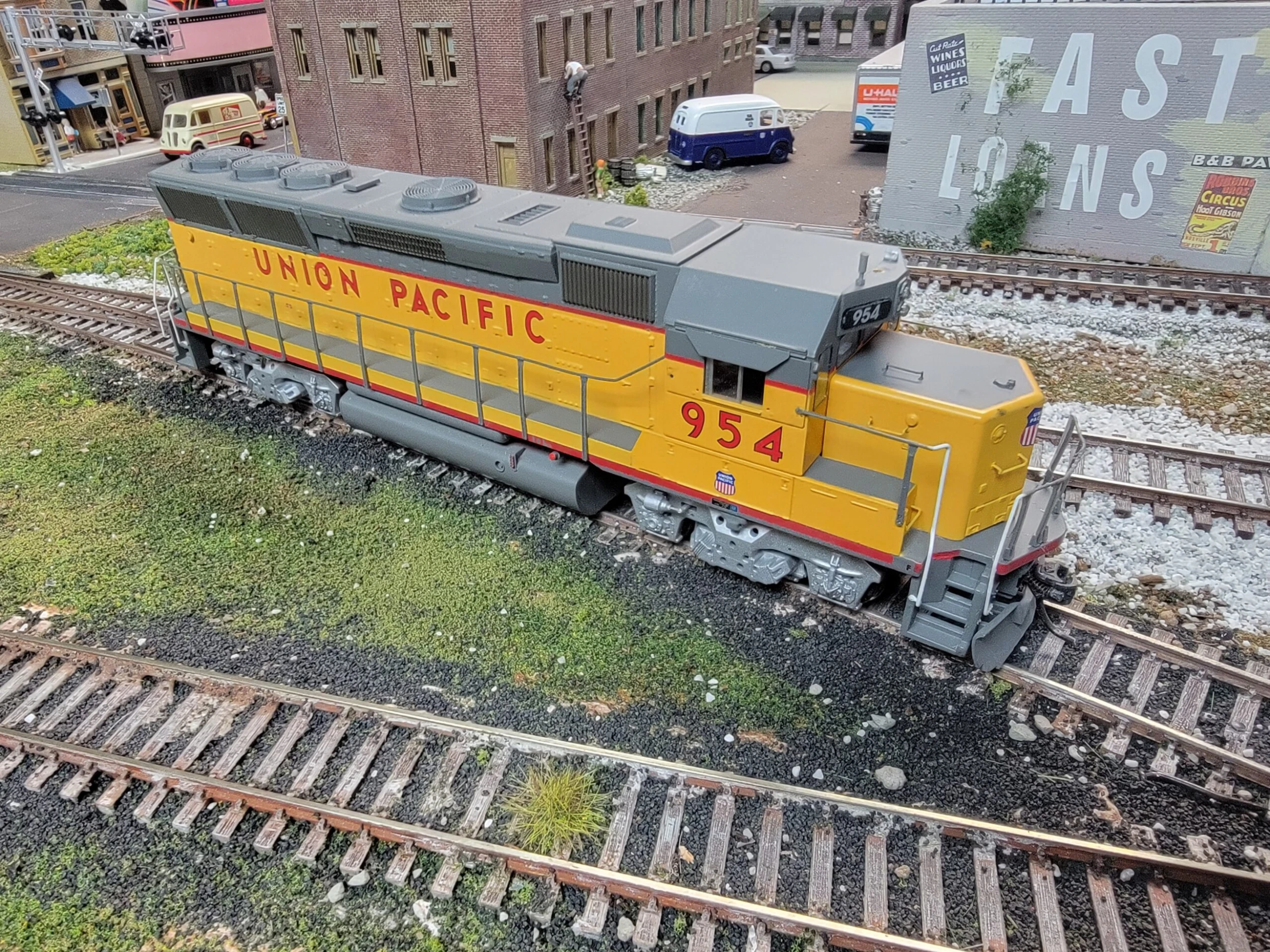 Athearn 94729 HO Scale EMD GP40X Union Pacific UP 954 With DCC - USED