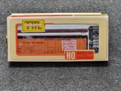 Train Miniature 8104 HO Scale 40' Steel Reefer Kit National Packing MNX 2421 - NOS