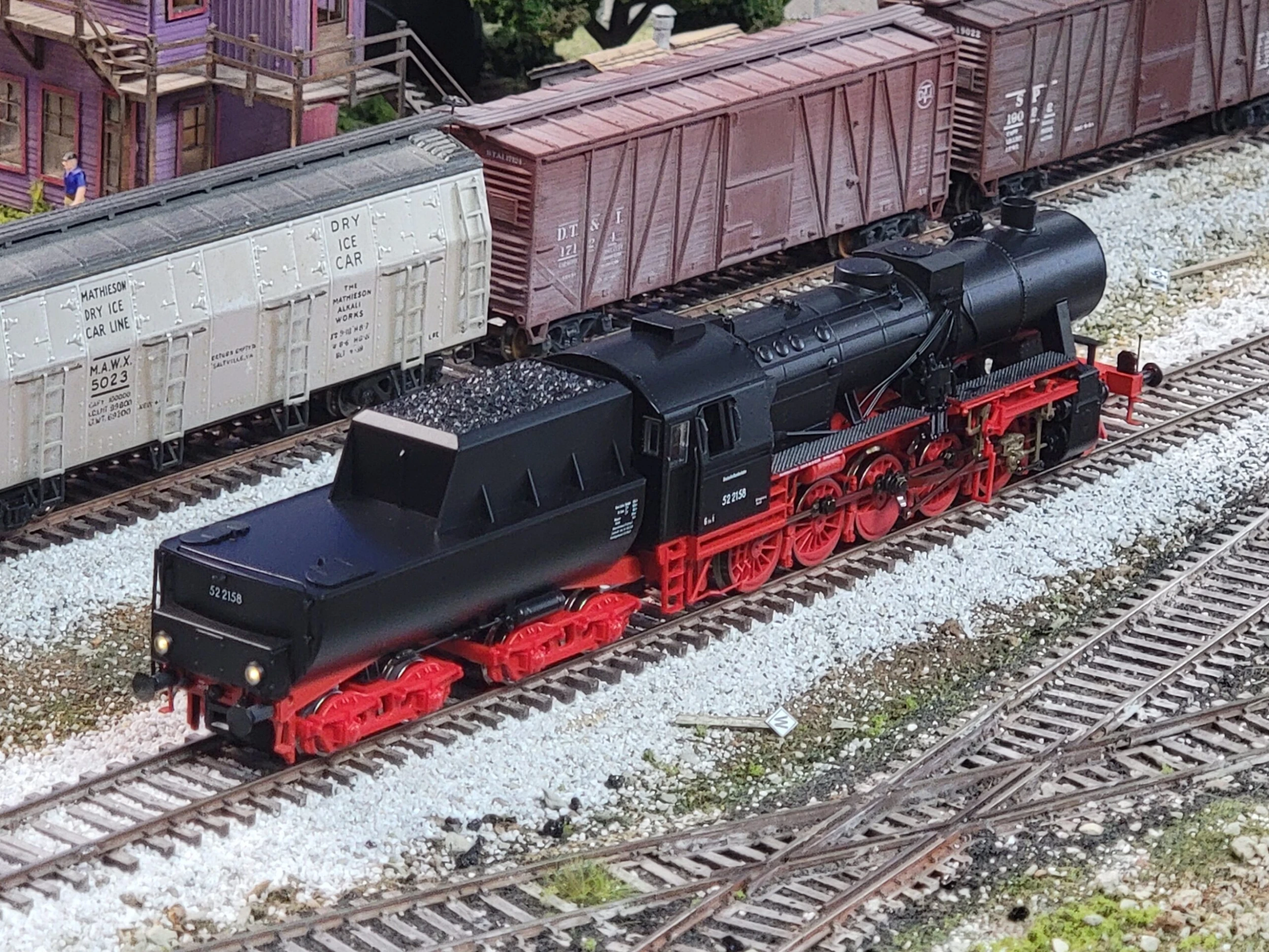 Roco 62282 HO Scale 2-10-0 BR 52 Steam Locomotive DB 52 2158 With DCC -USED - Image 2