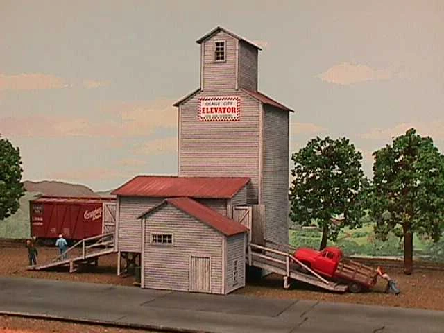 American Model Builders LaserKIT 115 HO Scale Farmer's Grain & Stock Co. - Image 2