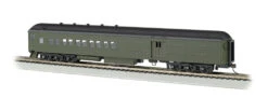 Bachmann 13608 HO Scale 72' Heavyweight Pullman Combine (Lighted) Green Unlettered - NOS