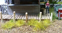 Bachmann 31033 SceneScapes Tan Grass Tufts 1/4" 100 Pack