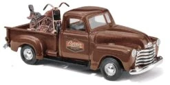 Busch 48242 HO Scale (1:87) 1950 Chevrolet Pickup Truck Corner Garage With Motorcycle