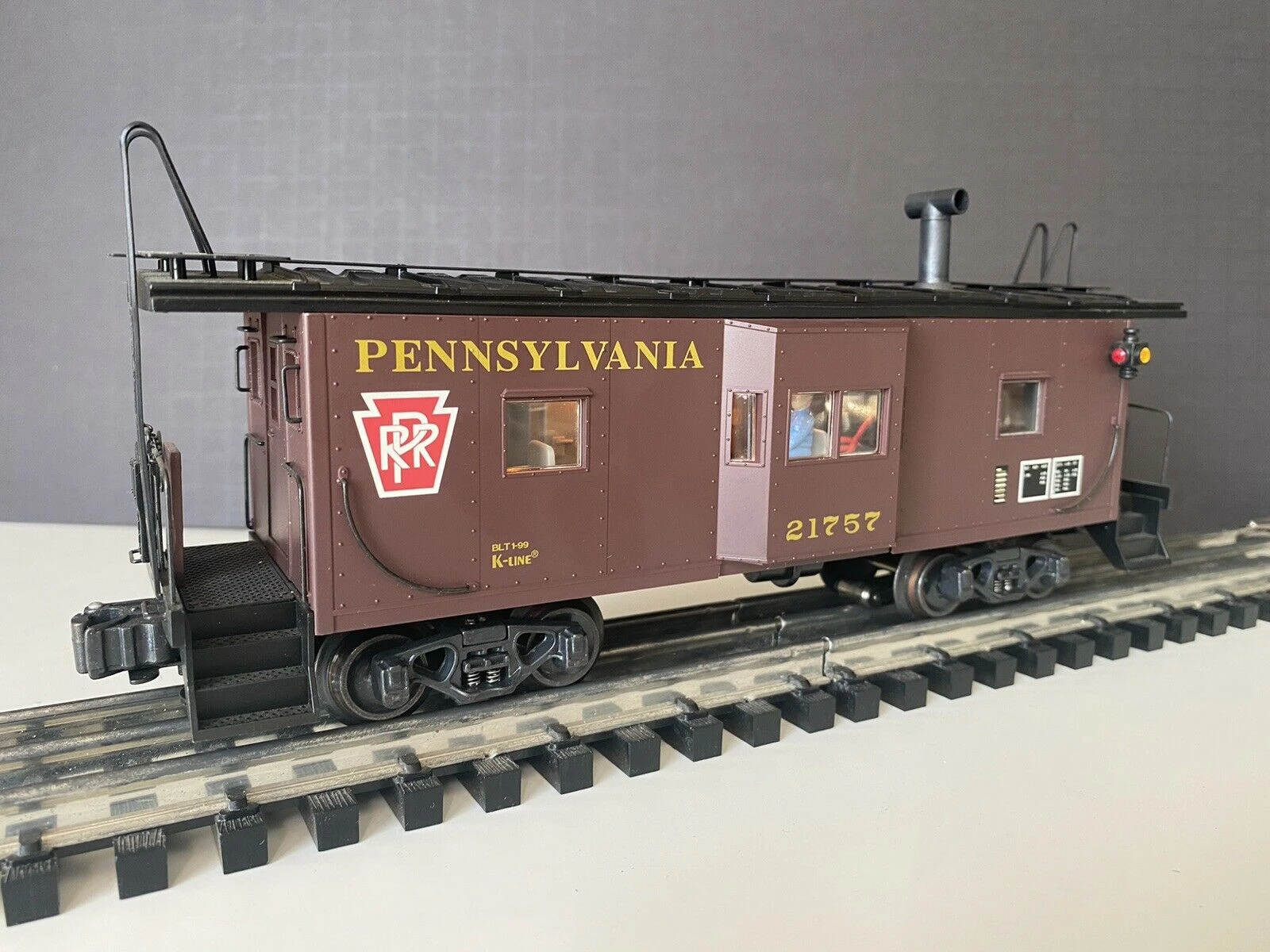 K-Line K612-1891 O Gauge Smoking Caboose Pennsylvania PRR 21757 - NOS