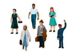 Lionel 1957160 HO Scale Figures - At The Platform