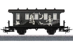 Märklin Start Up 48620 HO Scale Glow In The Dark Halloween Passenger Car