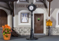 POLA 333219 G Gauge Street Clock