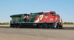 ScaleTrains Rivet 33644 N Scale GE ET44 Tier 4 Diesel "Veterans Commemorative" CN 3233 DCC & Sound