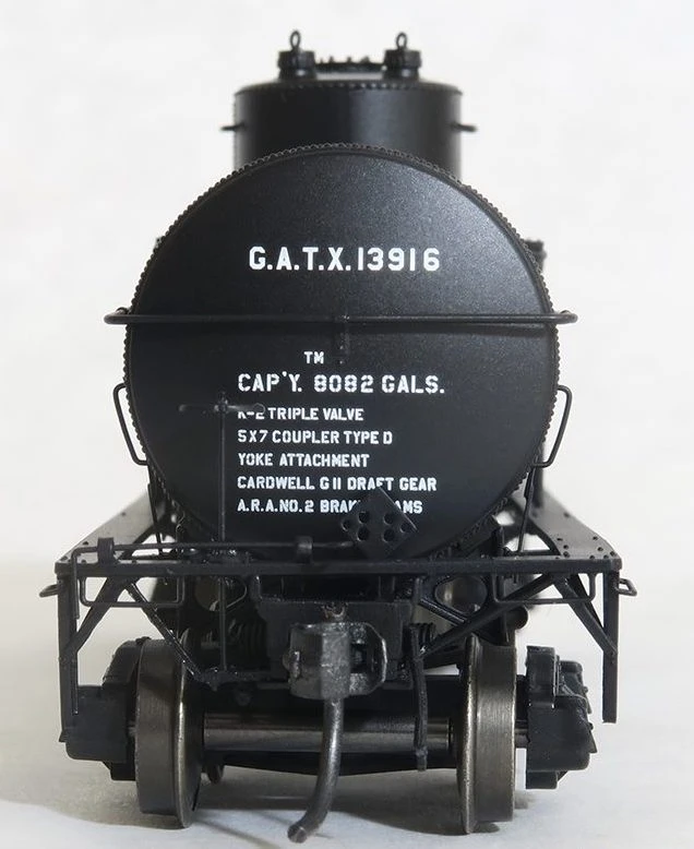Tangent Scale Models 19018-01 GA 1917-design 8000 Gallon Non-Insulated Tank Car GATX 13901 - Image 2