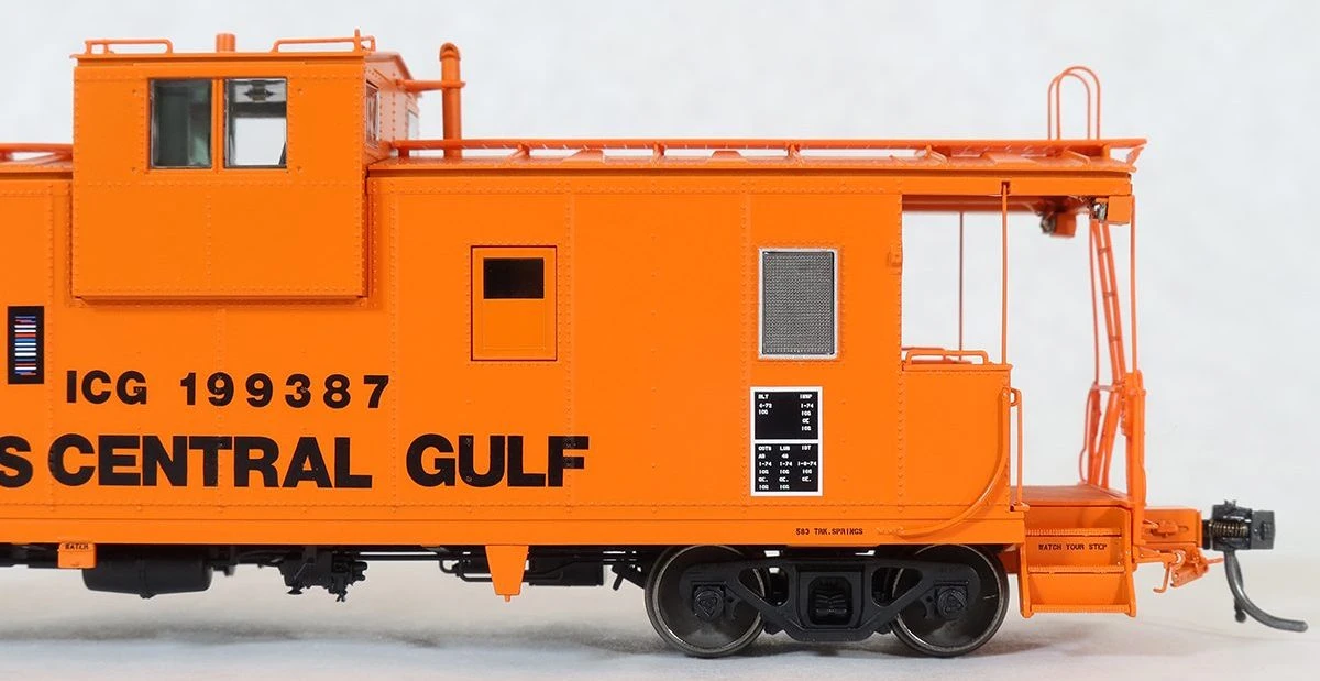 Tangent Scale Models 60211 IC Centralia Steel Wide Vision Caboose Illinois Central Gulf "1974 +"ICG - Image 3