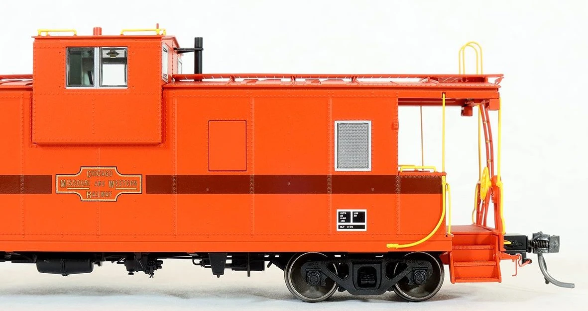 Tangent Scale Models 60215-01 IC Centralia Steel Wide Vision Caboose Chicago Missouri & Western CM&W - Image 3