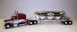 Trucks N Stuff SPEC022 First Class Services 389 Peterbuilt With Chrome Pneumatic Bulk Trailer