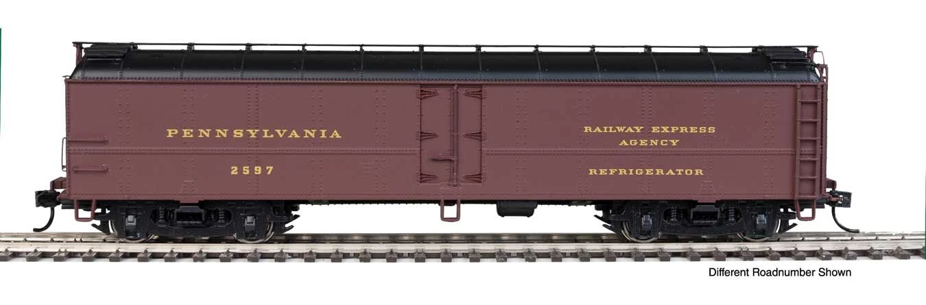 Walthers 920-17232 HO Scale Pennsylvania RR Class R50b Express Reefer (Tuscan/Dulux/1945) PRR 2627