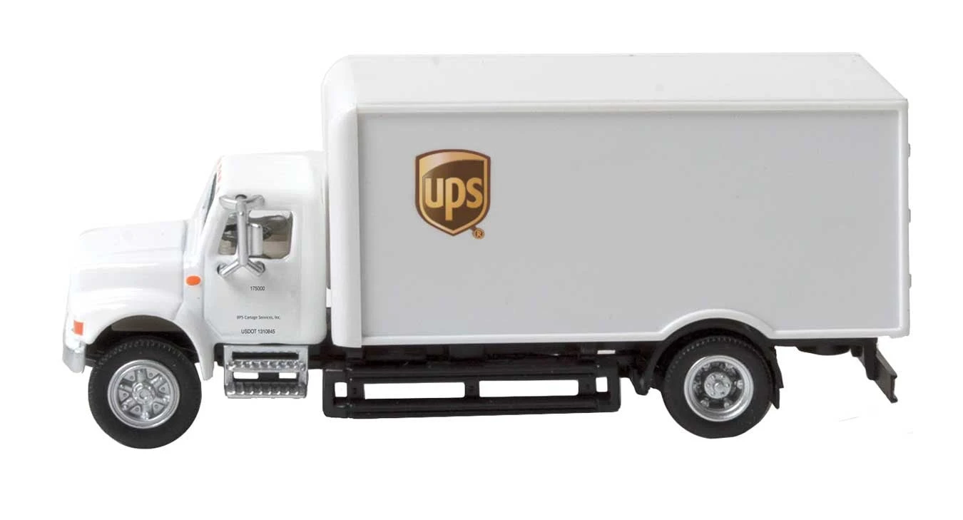 Walthers 949-11295 HO Scale (1:87) 4900 Single Axle Semi Truck UPS Modern Shield Logo
