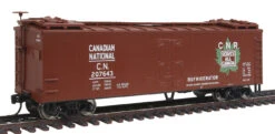 Walthers Mainline 910-3652 HO Scale 40' Double Sheathed Reefer Canadian Pacific CP 207643 - NOS