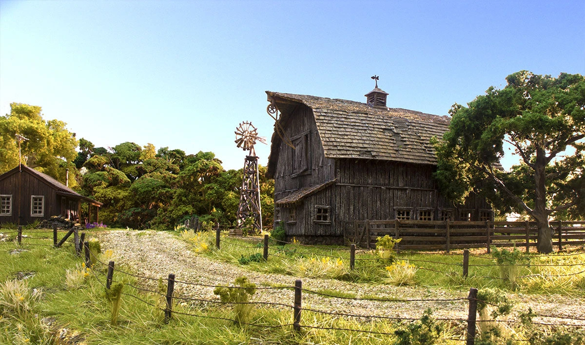 Woodland Scenics Woodland A2990 N Scale Barbed Wire Fence Kit - Image 2