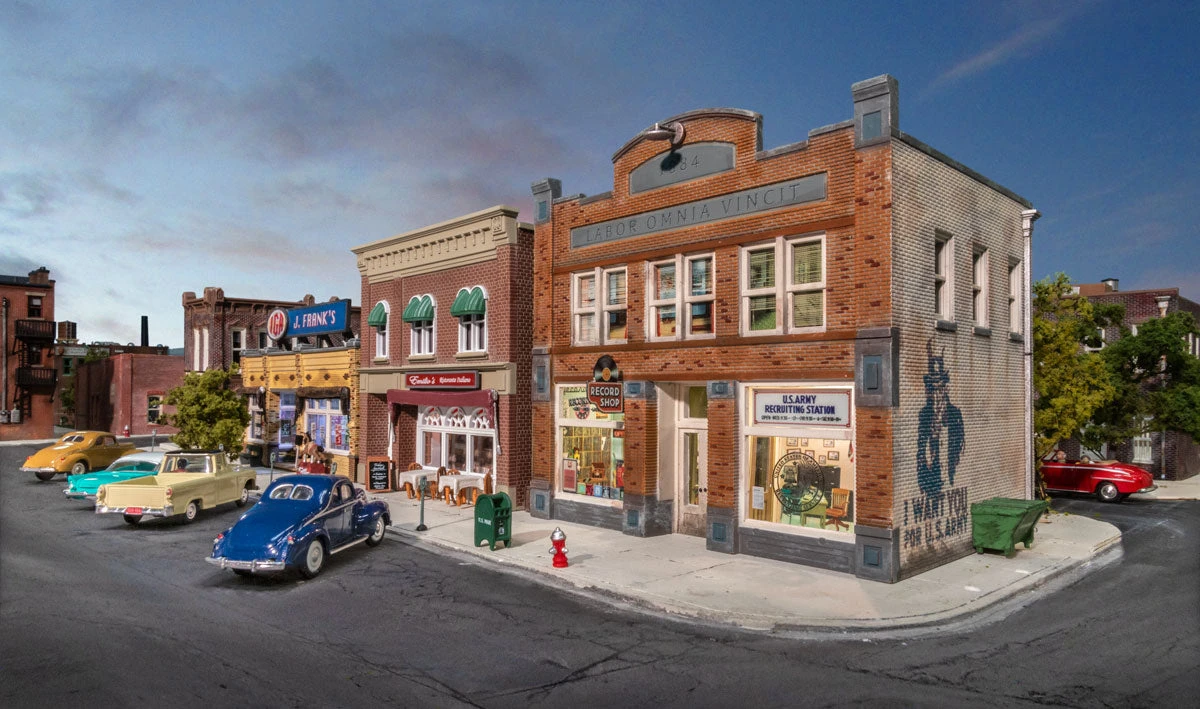 Woodland Scenics Woodland BR4957 N Scale Built Up Structure B&R Records Amd Recruiting Office - Image 3