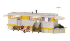 Woodland Scenics Woodland BR5863 O Scale Built & Ready Structure Sunny Days Trailer With Lights