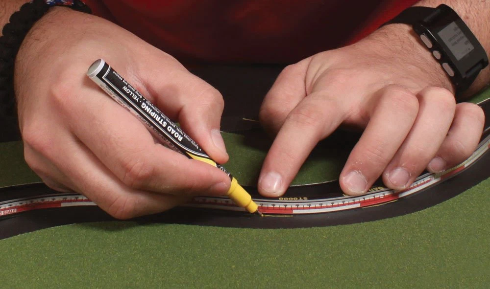 Woodland Scenics C1292 Road Striping Pen, Yellow - Image 2