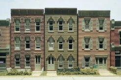 Woodland Scenics DPM 11400 HO Scale Townhouse Flats W/ 3 Fronts [Building Structure Kit]