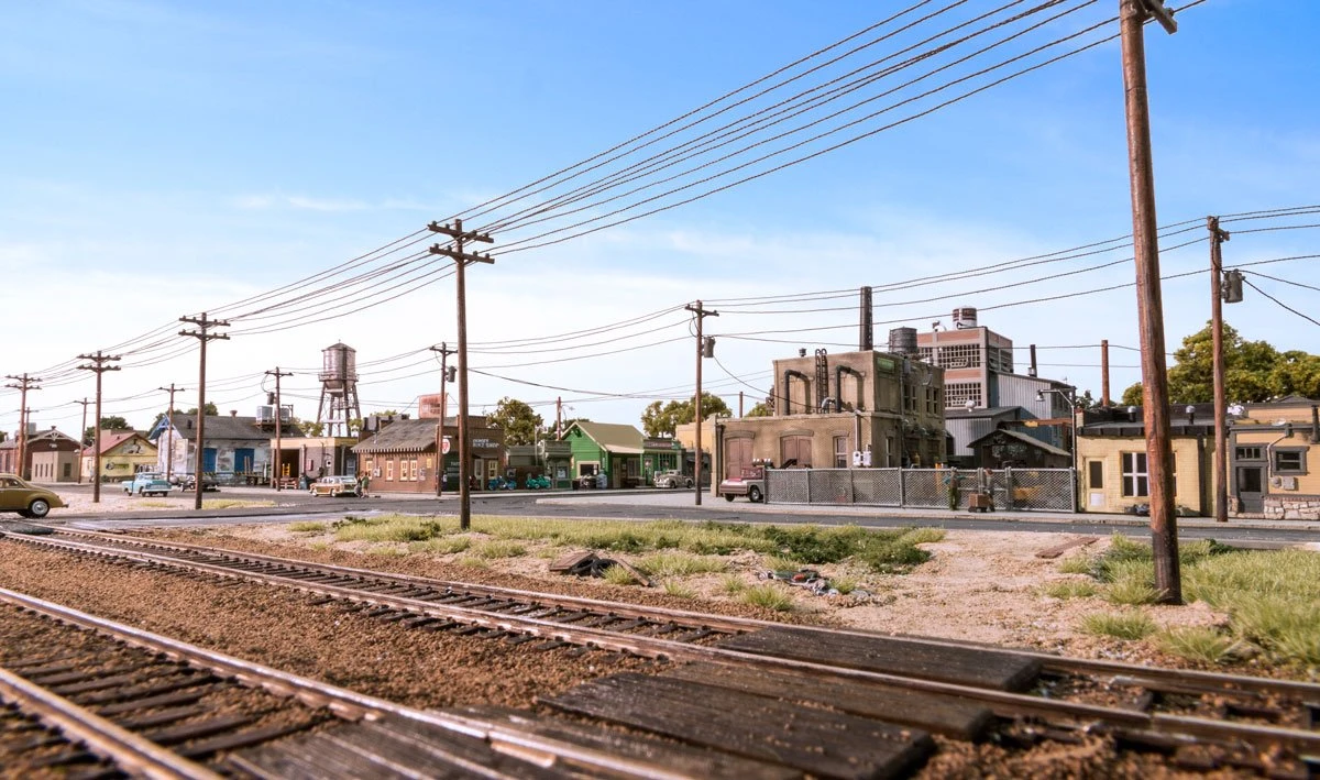 Woodland Scenics US2250 N Scale Pre-Wired Utility Poles With Single Crossbar - Image 2